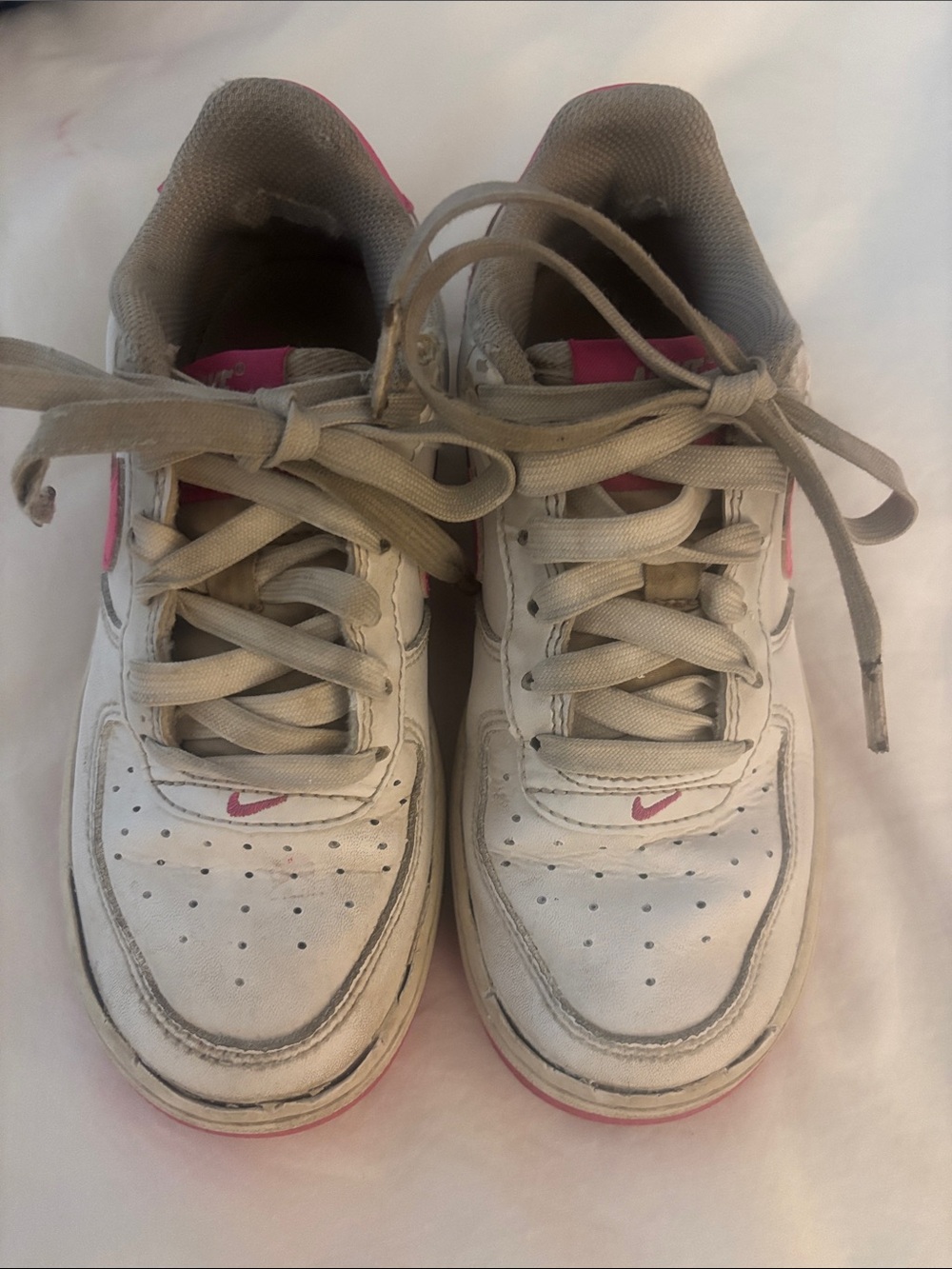 Nike Kids White and Pink Low-Top Sneakers